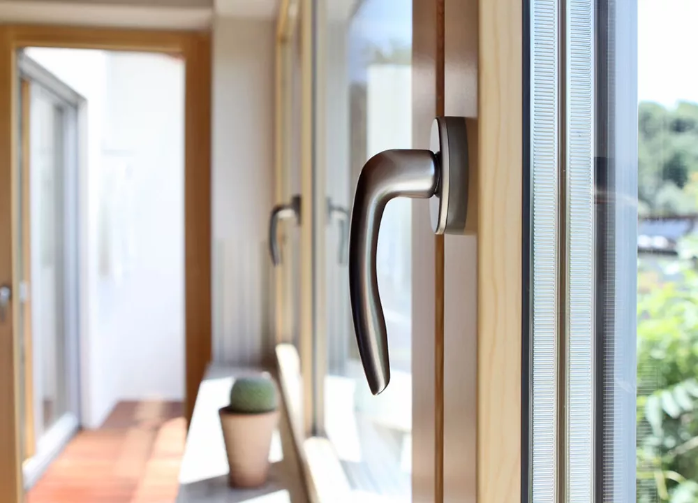 energieeffizientes holz aluminium fenster mit schlankem rahmenprofil