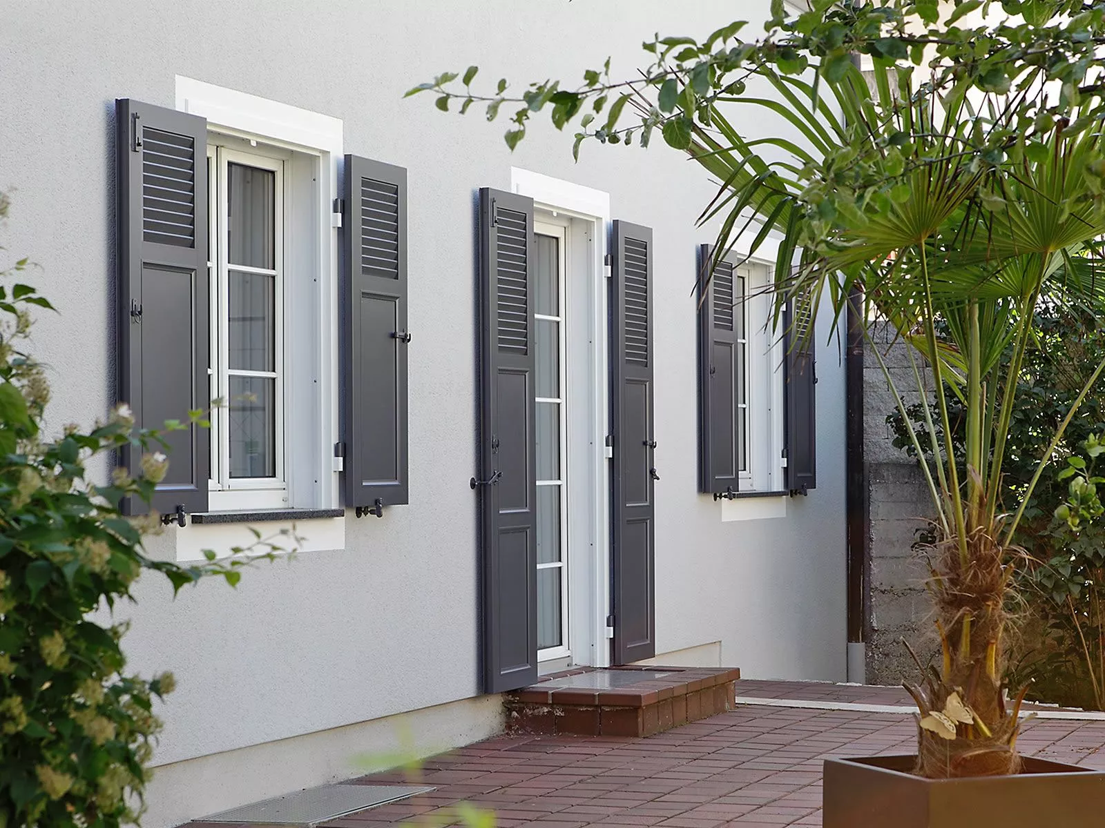 Fensterläden individuelle Farbgestaltung